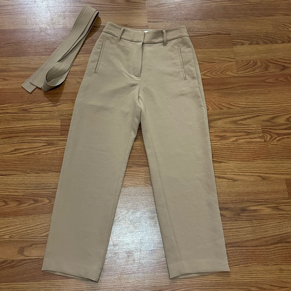 Aritzia Wilfred tie-front pant
TAM: 4